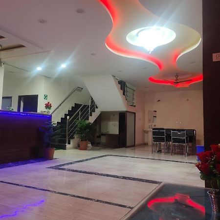 Hotel Kb Square Near Chandigarh Railway Station Zewnętrze zdjęcie