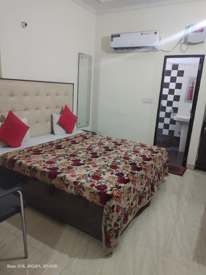 Hotel Kb Square Near Chandigarh Railway Station Zewnętrze zdjęcie