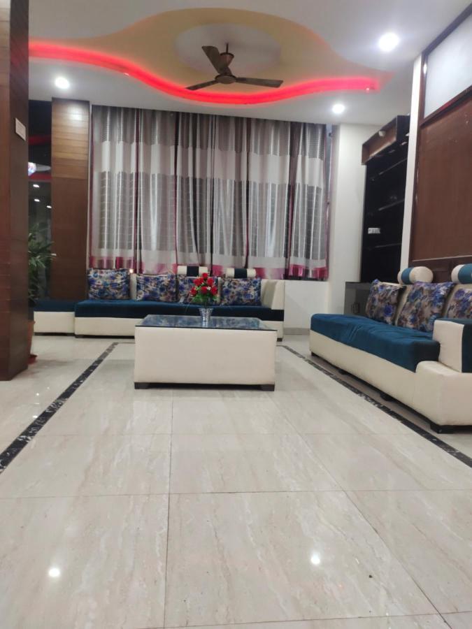 Hotel Kb Square Near Chandigarh Railway Station Zewnętrze zdjęcie