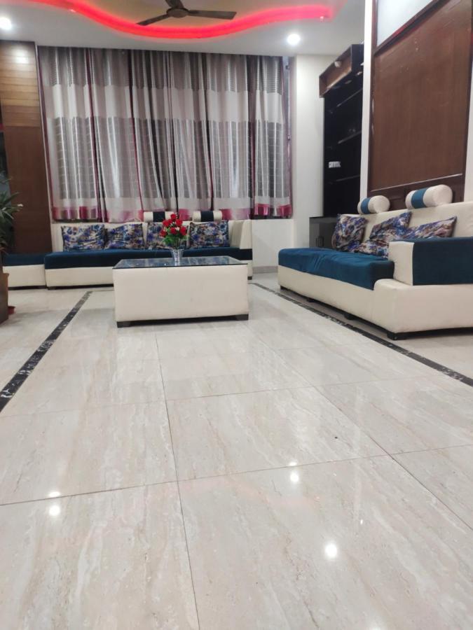 Hotel Kb Square Near Chandigarh Railway Station Zewnętrze zdjęcie