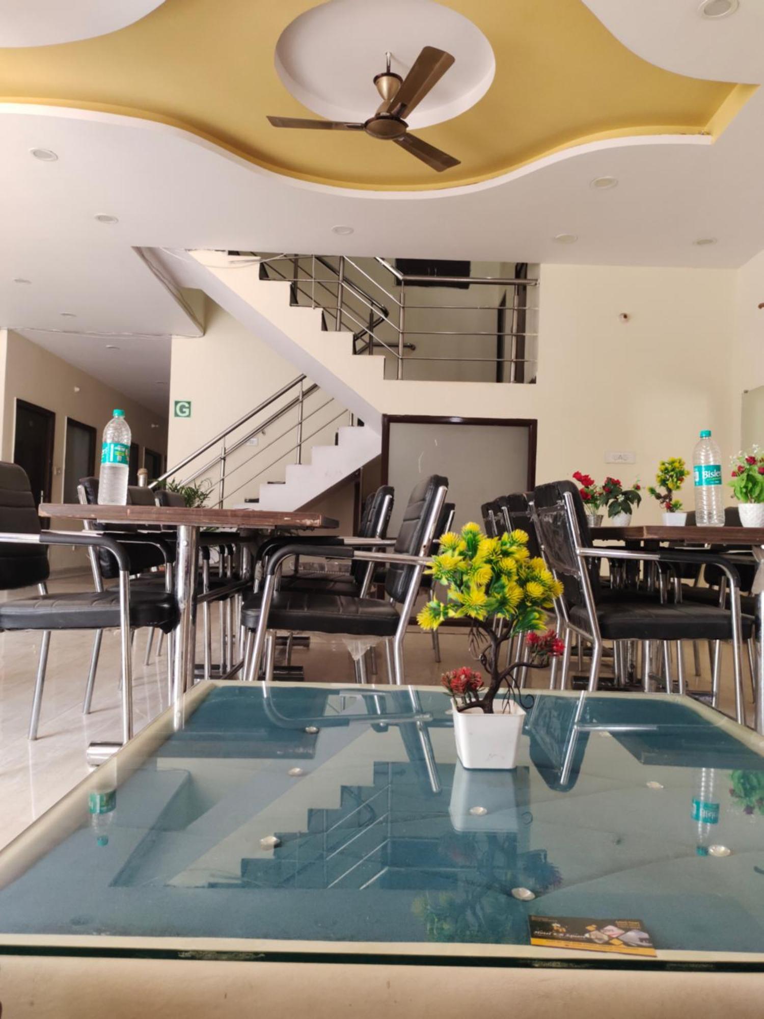 Hotel Kb Square Near Chandigarh Railway Station Pokój zdjęcie